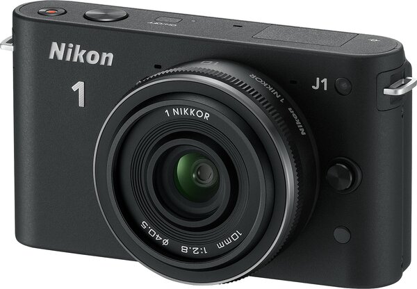 Nikon 1 J1 mit 10 mm f2.8 – Produktbundle auf digitalkamera.de